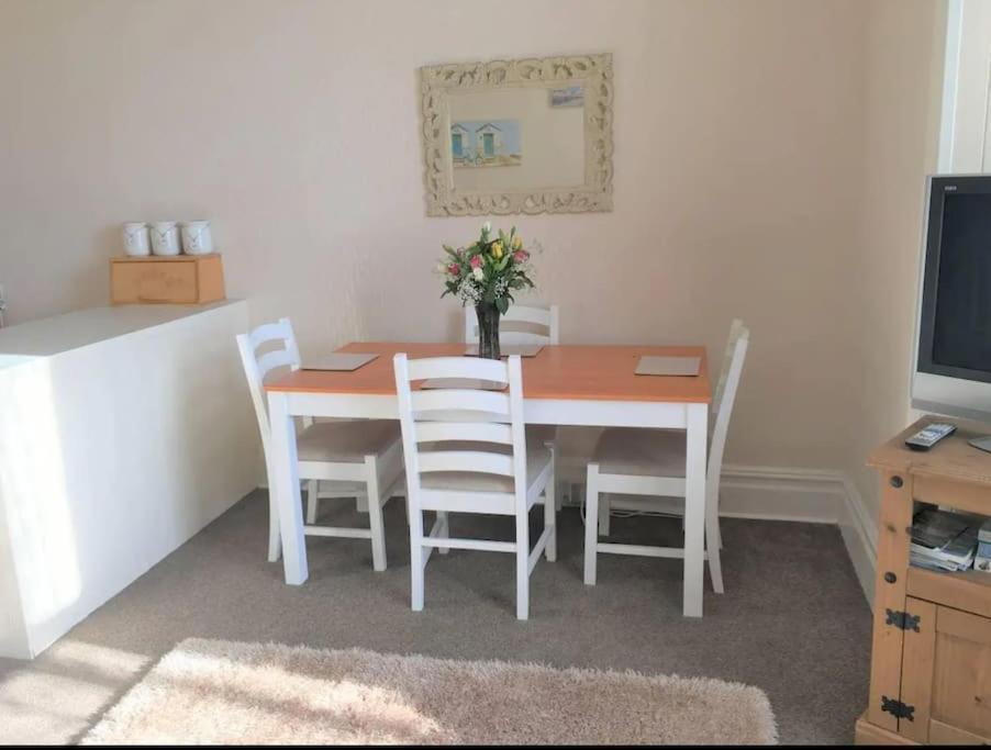 Spacious 1 Bedroom Apartment Near Seafront Penzance Exterior photo