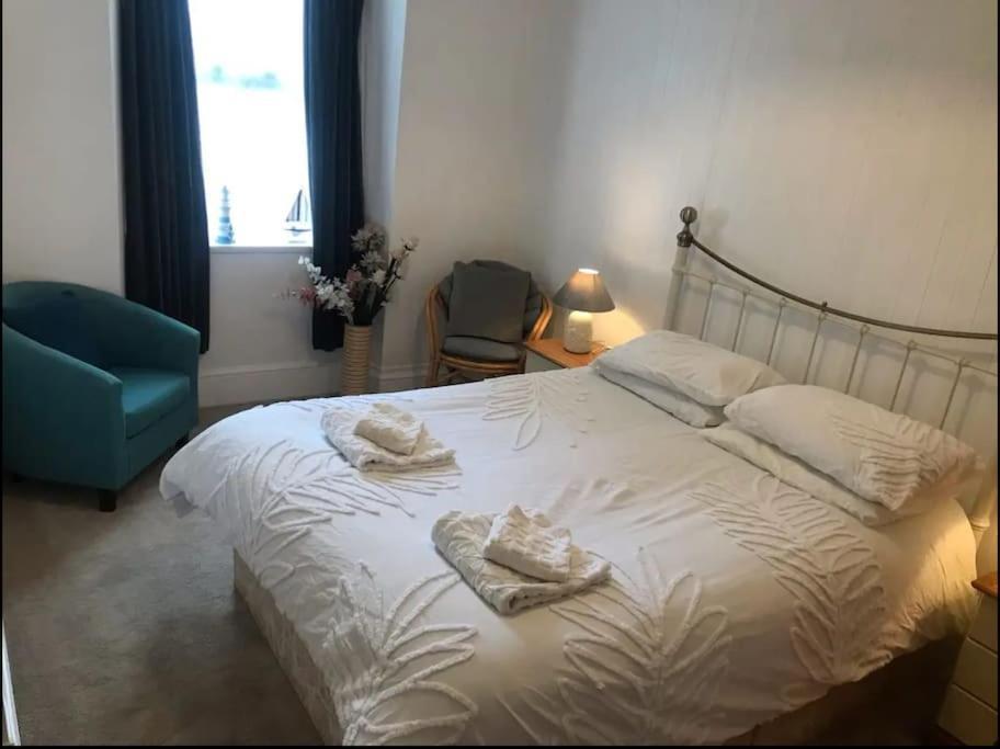 Spacious 1 Bedroom Apartment Near Seafront Penzance Exterior photo