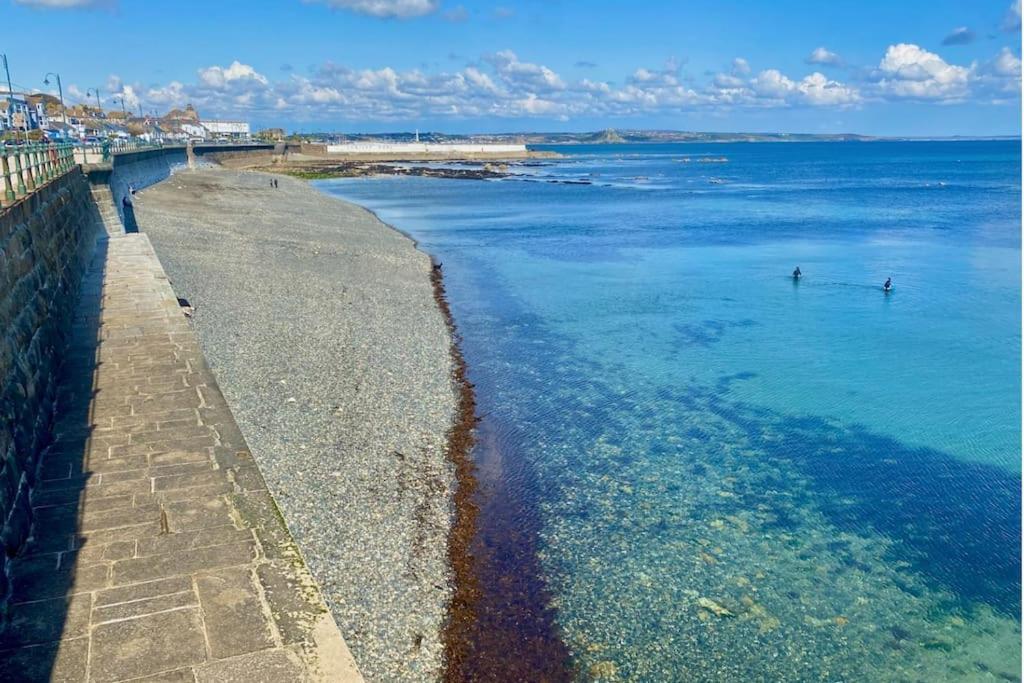 Spacious 1 Bedroom Apartment Near Seafront Penzance Exterior photo